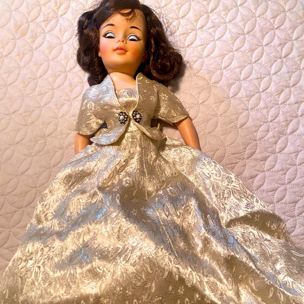 Jackie Kennedy Madame Alexander doll
